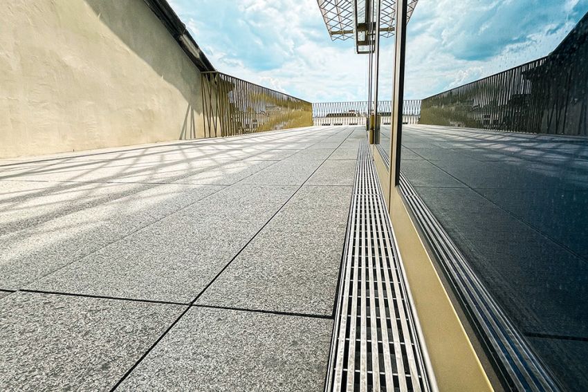 Un drainage de la façade en toute sécurité pour le Skybar de la Bourse de Bruxelles